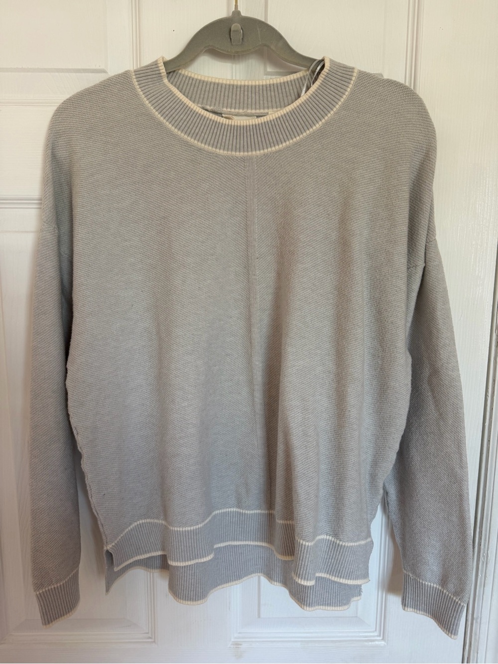 CYRUS Women’s Crewneck sweater